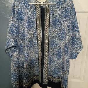 Croft & Barrow Blue and White Geometric Blouse